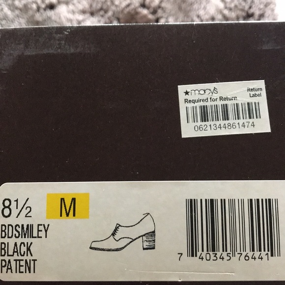 Bandolino 8 1/2 Black Patent ankle boots. - Picture 4 of 6